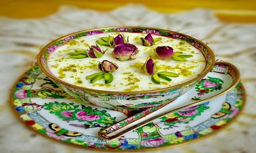 طرز تهیه فرنی به همراه ترفند 